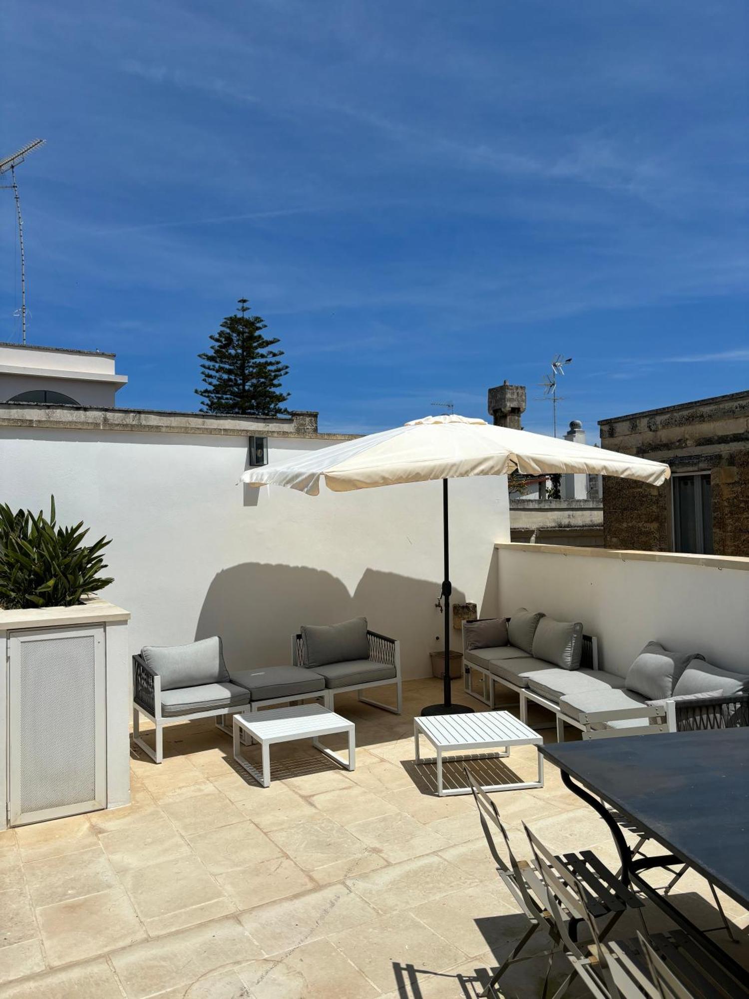 Alora Boutique Suites Lecce Exterior photo