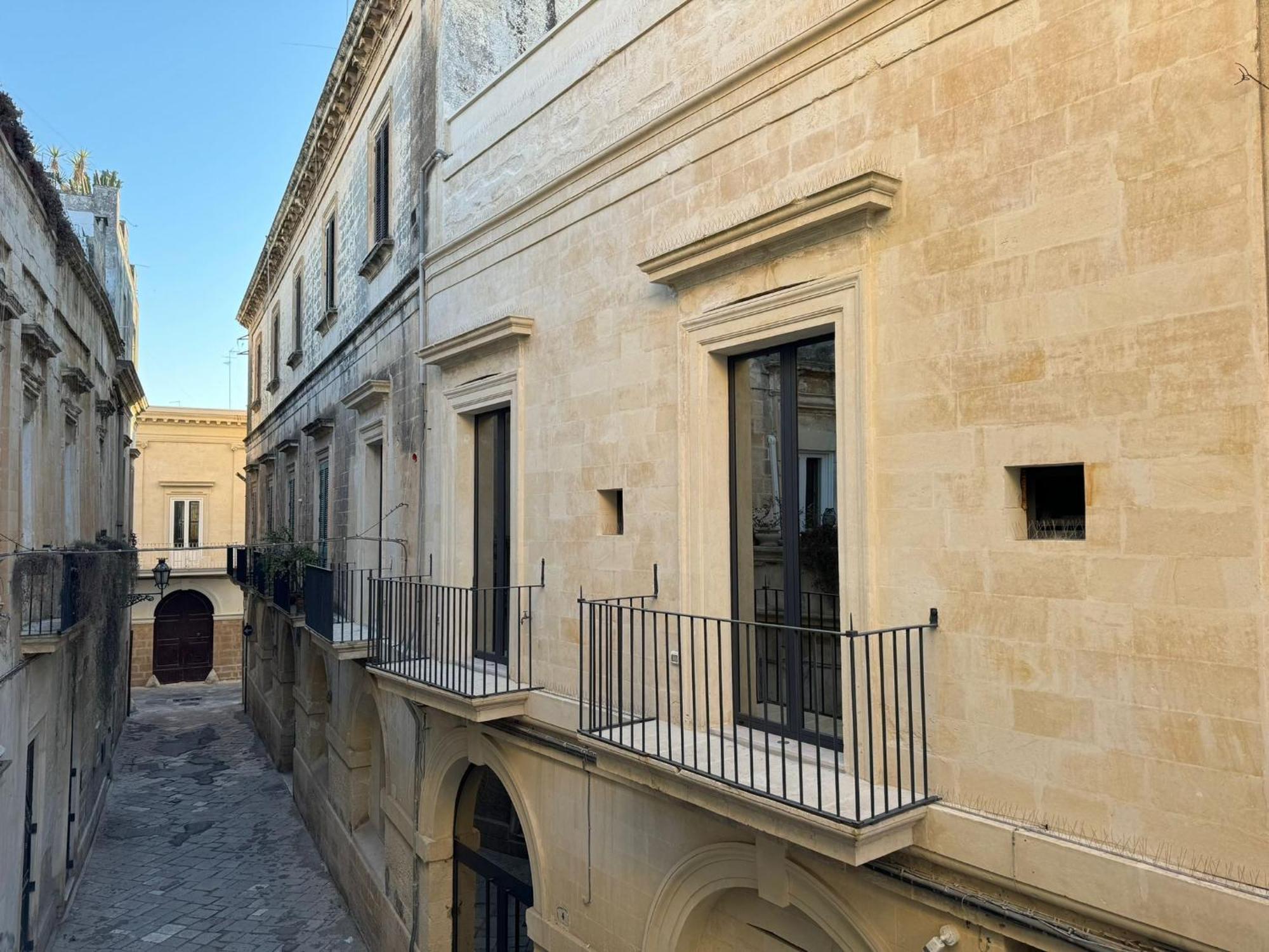 Alora Boutique Suites Lecce Exterior photo